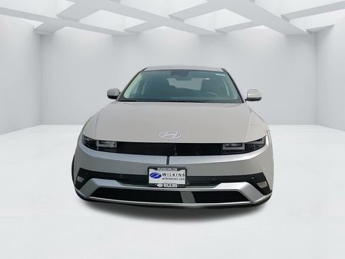 New 2025 Hyundai Ioniq 5 SE image 2