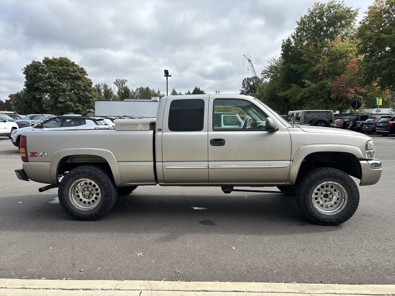 Used 2003 GMC Sierra 1500 SLT w/ Professional Package AWD/4WD image 5