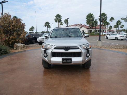 Used 2020 Toyota 4Runner SR5 Premium image 6