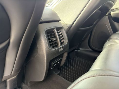 Certified 2020 Jeep Cherokee Latitude Plus w/ Cold Weather Group image 30