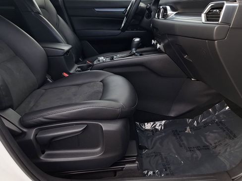 Used 2019 MAZDA CX-5 Touring image 25
