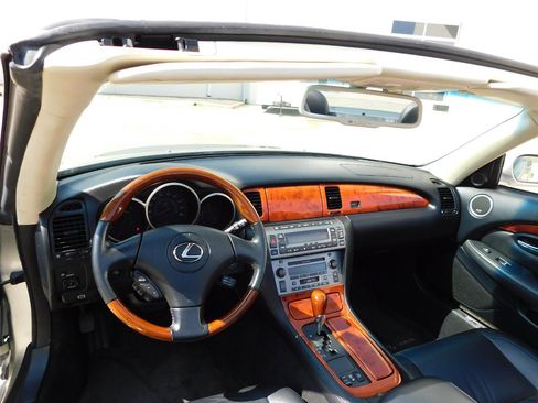 Used 2003 Lexus SC 430 Convertible image 22