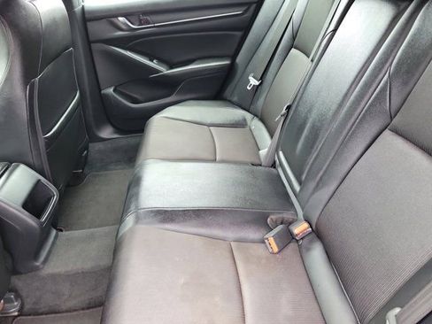 Used 2019 Honda Accord Sport image 12