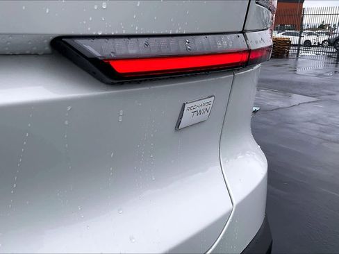 Used 2023 Volvo C40 Recharge Core w/ Climate Package image 11