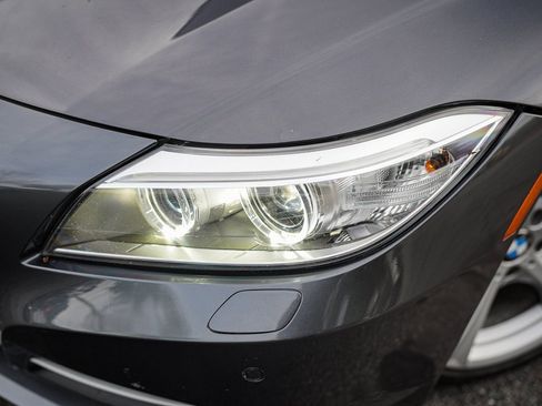 Used 2016 BMW Z4 sDrive28i image 3