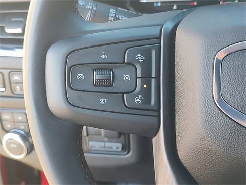 Used 2024 GMC Yukon XL AT4 w/ Technology Package image 25