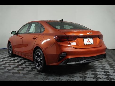 Used 2024 Kia Forte LXS image 5