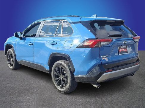 Used 2024 Toyota RAV4 SE w/ Weather Package image 6