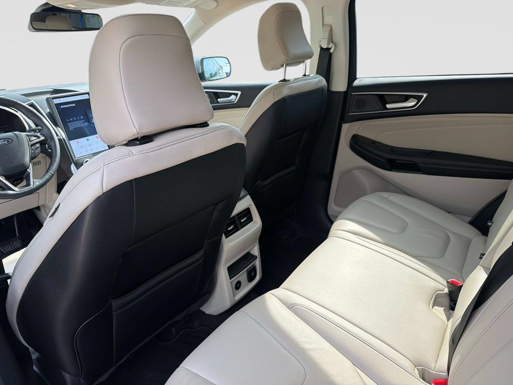 Used 2022 Ford Edge Titanium AWD/4WD image 15
