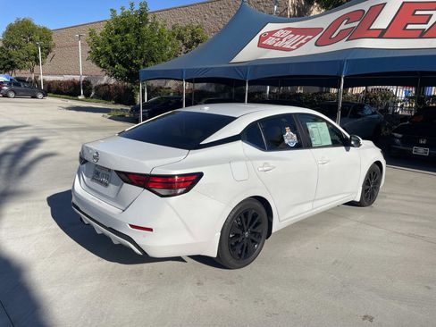 Used 2024 Nissan Sentra SV w/ SV Premium Package image 28