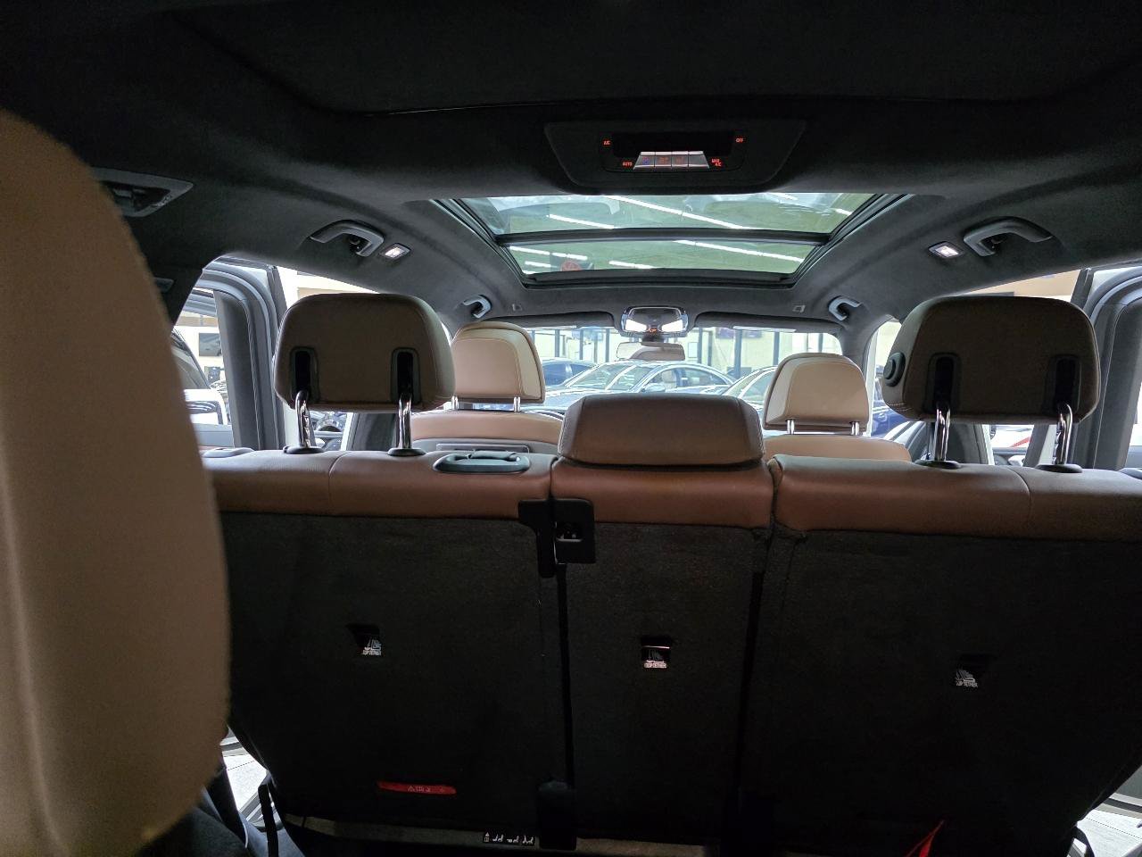Used 2020 BMW X7 xDrive40i w/ Premium Package AWD/4WD image 14