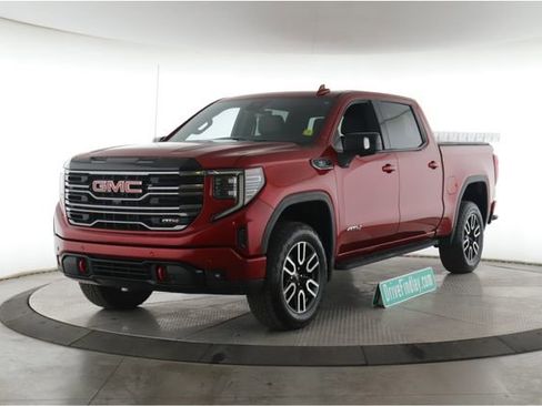 Used 2022 GMC Sierra 1500 AT4 w/ AT4 Premium Package AWD/4WD image 10