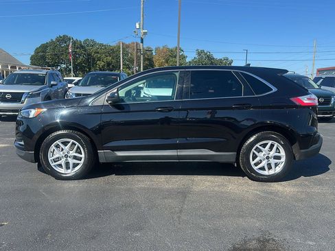 Used 2023 Ford Edge SEL image 3