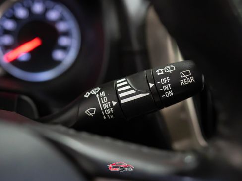 Used 2019 GMC Terrain Denali w/ Advanced Safety Package image 26