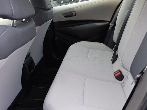 Used 2022 Toyota Corolla LE image 17