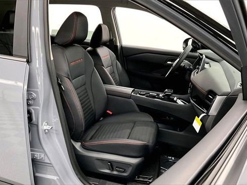 New 2026 Nissan Rogue SV image 37