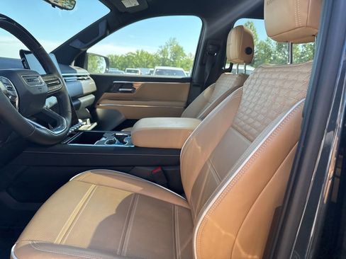Used 2026 GMC Sierra EV Denali AWD/4WD image 5