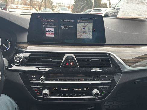 Used 2018 BMW 530i xDrive image 16