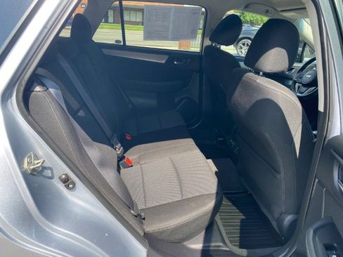 Used 2019 Subaru Outback 2.5i Premium image 13