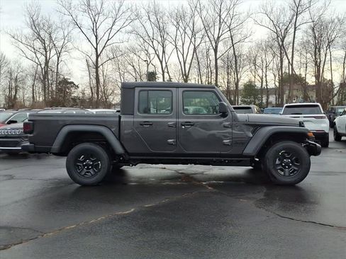 New 2026 Jeep Gladiator Sport image 2