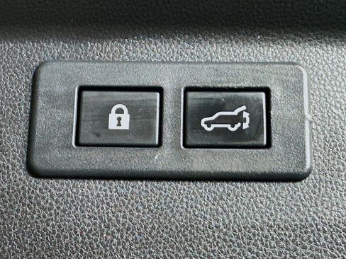 Used 2020 Subaru Forester Limited w/ Popular Package #3 image 32