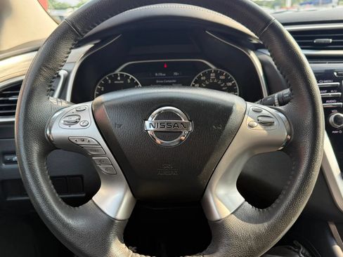 Used 2017 Nissan Murano SV w/ Visibility Package AWD/4WD image 11