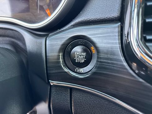 Used 2021 Jeep Grand Cherokee Limited w/ Sun & Sound Group AWD/4WD image 16