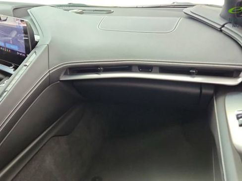 Used 2023 Chevrolet Corvette Stingray Preferred Cpe w/ Z51 Performance Package RWD image 28