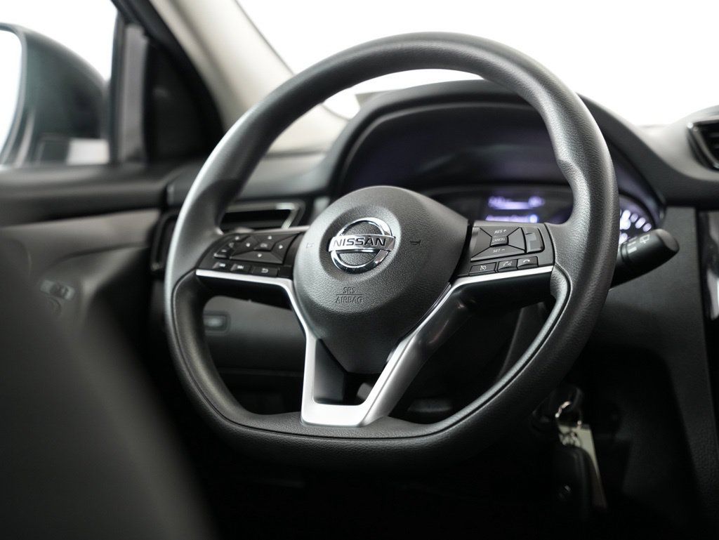 Used 2018 Nissan Rogue Sport S FWD image 11