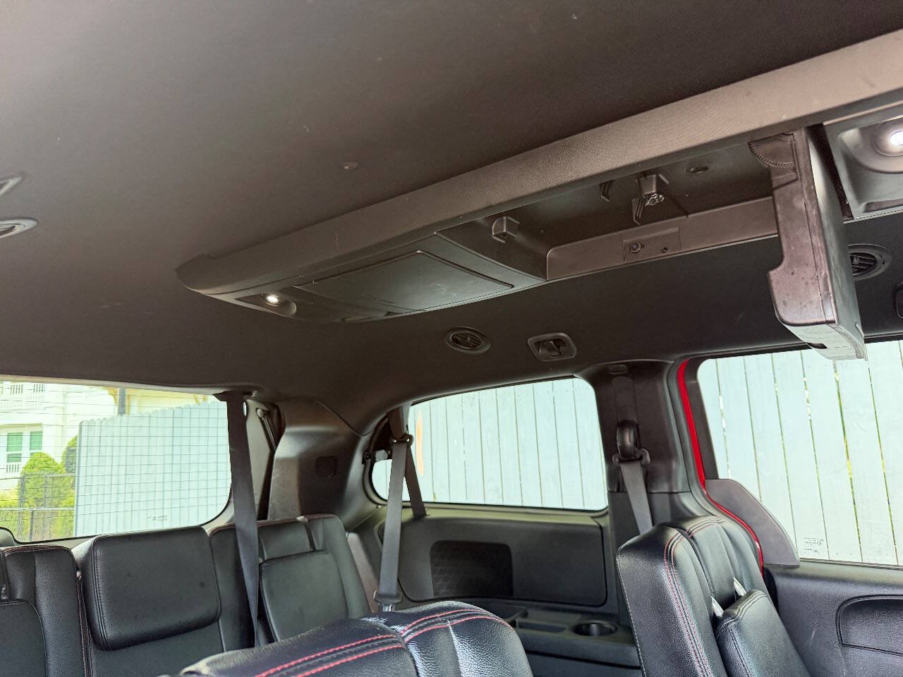 Used 2016 Dodge Grand Caravan R/T FWD image 7