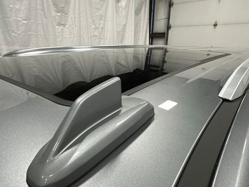 Used 2023 GMC Yukon XL Denali AWD/4WD image 39