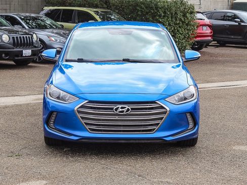 Used 2017 Hyundai Elantra Limited image 2