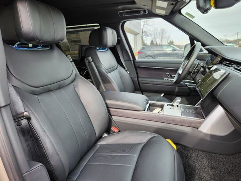 New 2025 Land Rover Range Rover Long Wheelbase Autobiography image 13