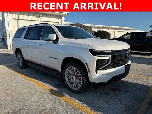 Certified 2025 Chevrolet Suburban RST w/ Comfort Package RWD image 1