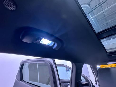 Used 2022 Chevrolet Blazer Premier image 40