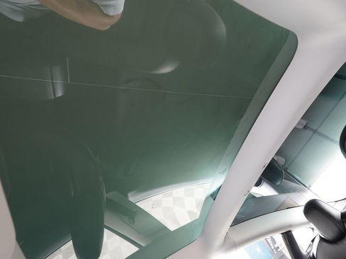 Used 2023 Tesla Model 3 Performance image 27