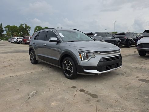 New 2026 Kia Niro EX FWD image 2