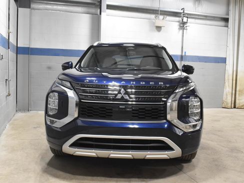 Used 2023 Mitsubishi Outlander SEL image 29