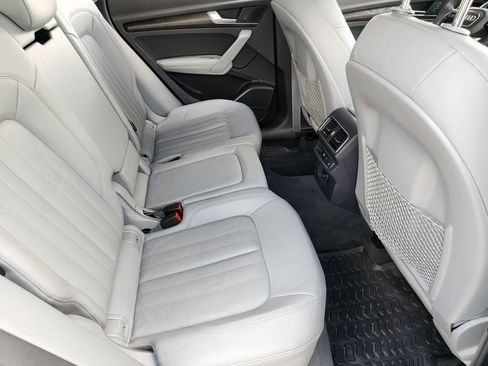 Used 2018 Audi Q5 Prestige w/ Prestige Package AWD/4WD image 32