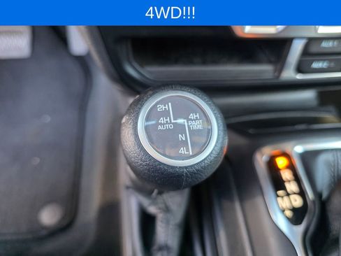 Used 2024 Jeep Wrangler Unlimited Sahara image 17