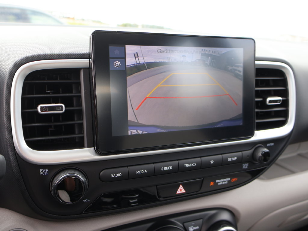 Used 2025 Hyundai Venue SEL FWD image 34