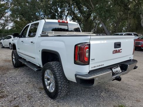 Used 2018 GMC Sierra 1500 SLT image 3