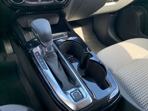 Used 2025 Chevrolet Trax LT image 39