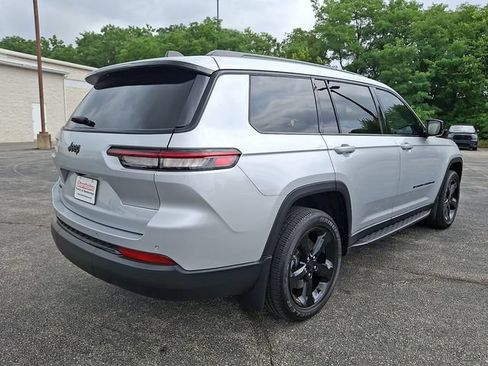 Certified 2024 Jeep Grand Cherokee L Altitude AWD/4WD image 11