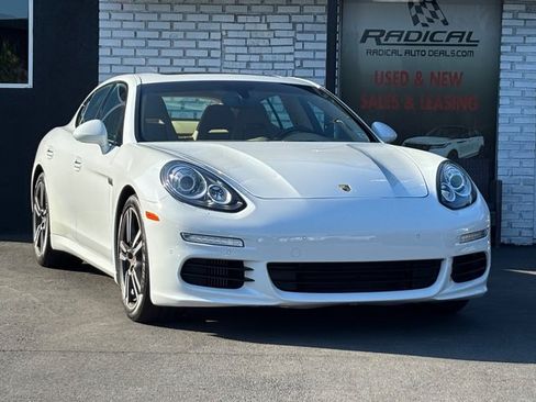 Used 2015 Porsche Panamera S RWD image 4