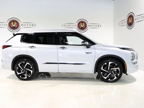 Used 2023 Mitsubishi Outlander SEL image 35