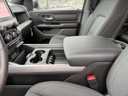 New 2026 RAM 1500 Express AWD/4WD image 23