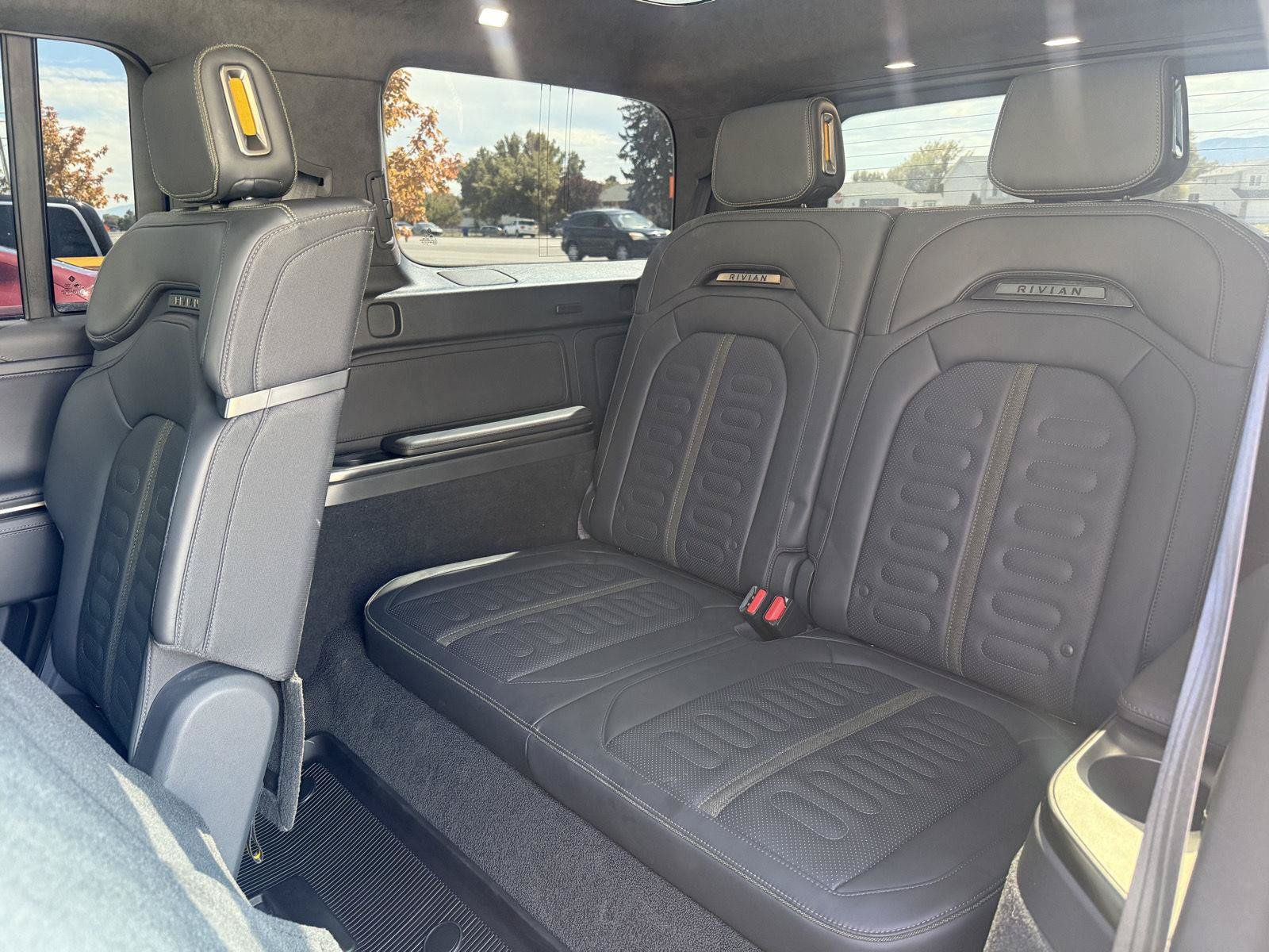 Used 2023 Rivian R1S Launch Edition Quad AWD/4WD image 18