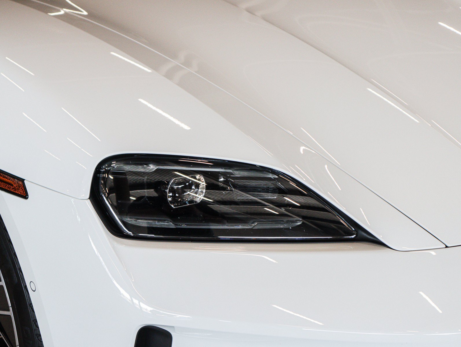 Certified 2025 Porsche Taycan RWD image 29