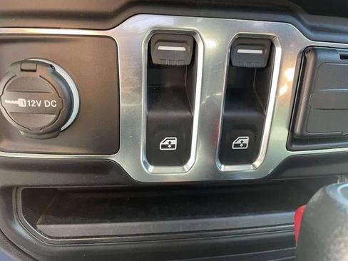Used 2023 Jeep Wrangler Sport AWD/4WD image 19
